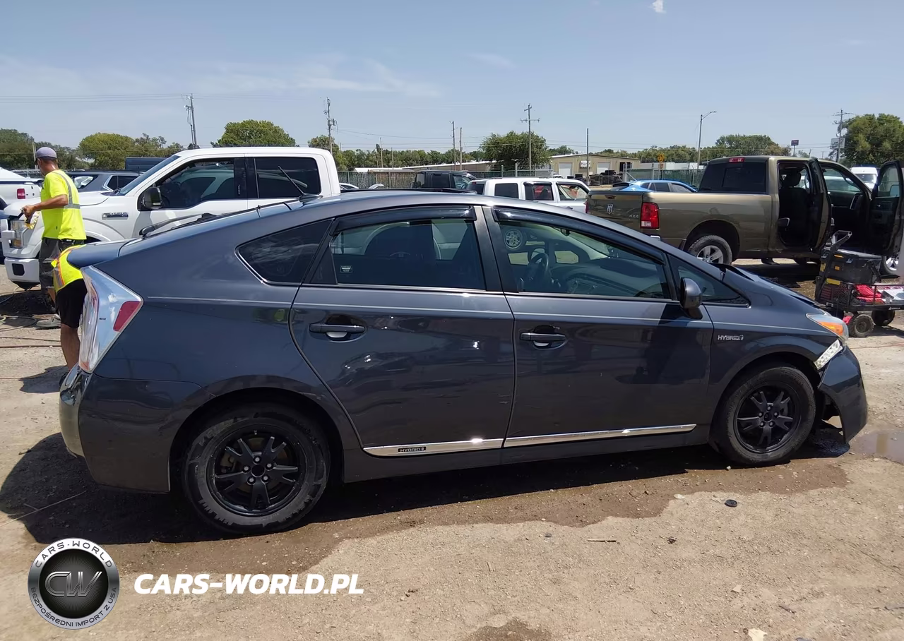 2015 Toyota Prius VIN:JTDKN3DU7F1875703 - 13