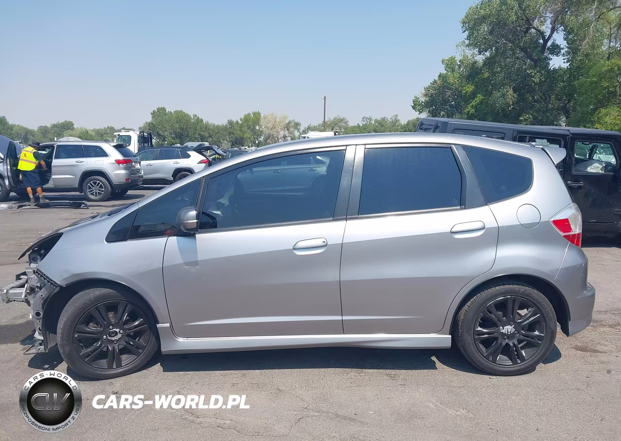 2010 Honda Fit Sport VIN:JHMGE8H43AS015277 - 15