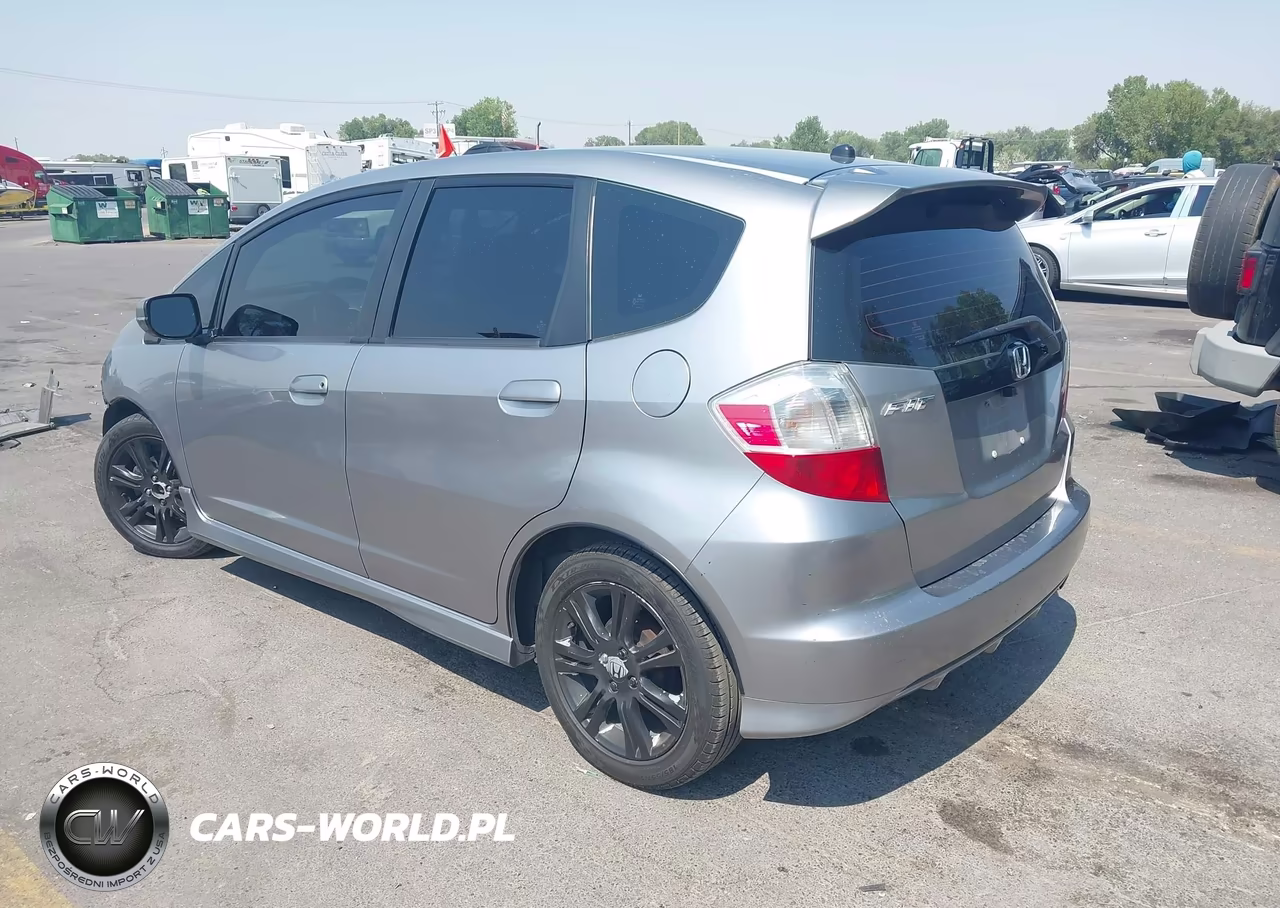 2010 Honda Fit Sport VIN:JHMGE8H43AS015277 - 3