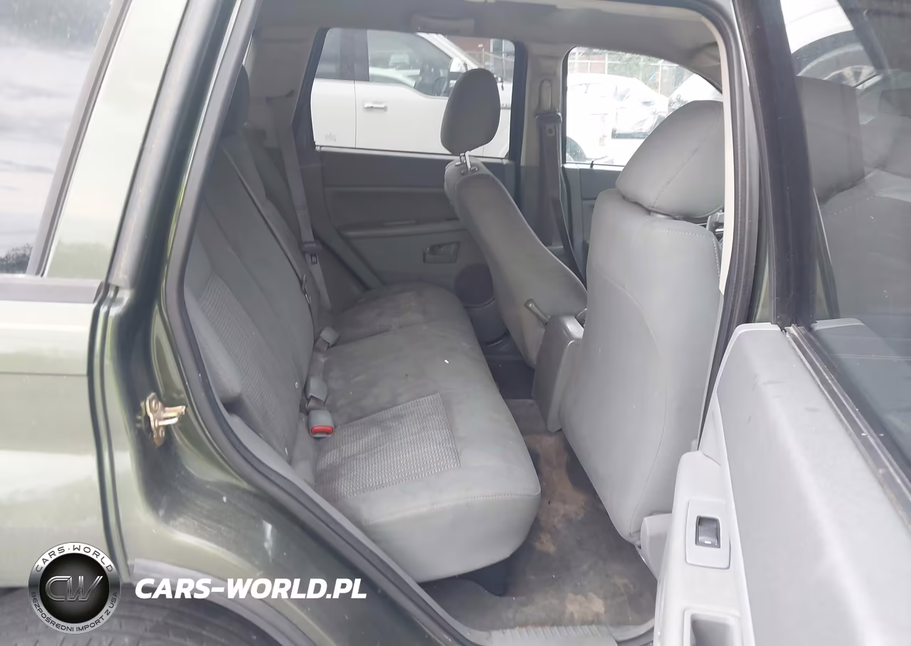 2007 Jeep Grand Cherokee Laredo VIN:1J8GR48K07C638316 - 8