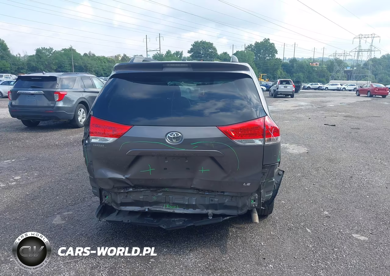 2013 Toyota Sienna Le V6 8 Passenger VIN:5TDKK3DC7DS404196 - 17