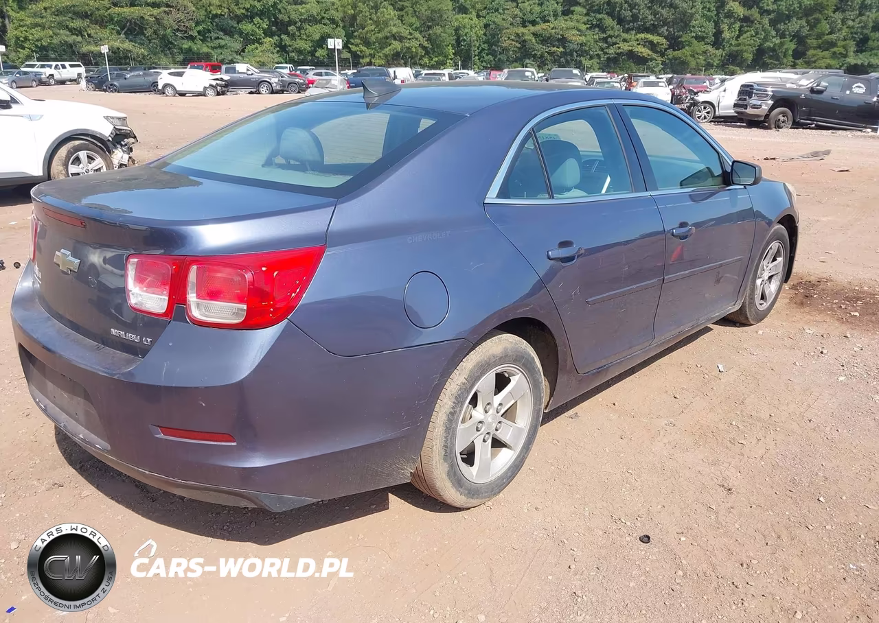 2015 Chevrolet Malibu Ls VIN:1G11B5SL1FF232074 - 4