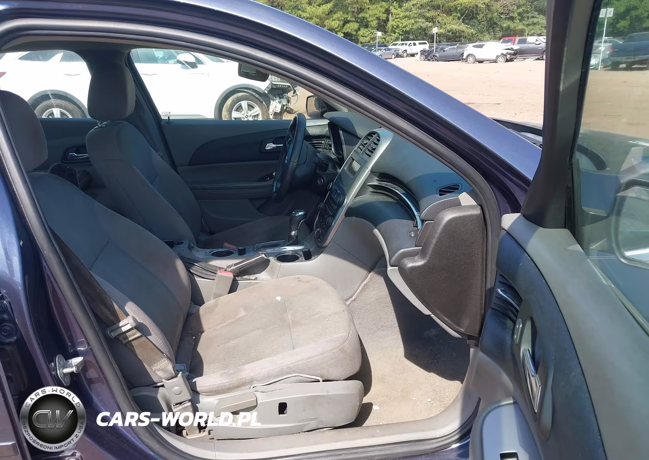 2015 Chevrolet Malibu Ls VIN:1G11B5SL1FF232074 - 5