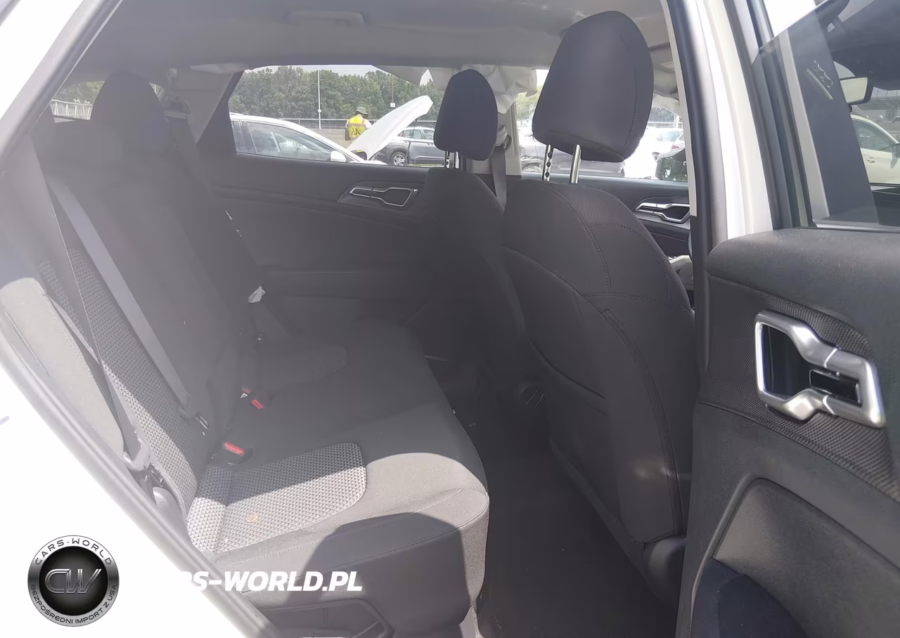 2025 Kia Sportage Hybrid Lx VIN:KNDPUCDG3S7256803 - 8