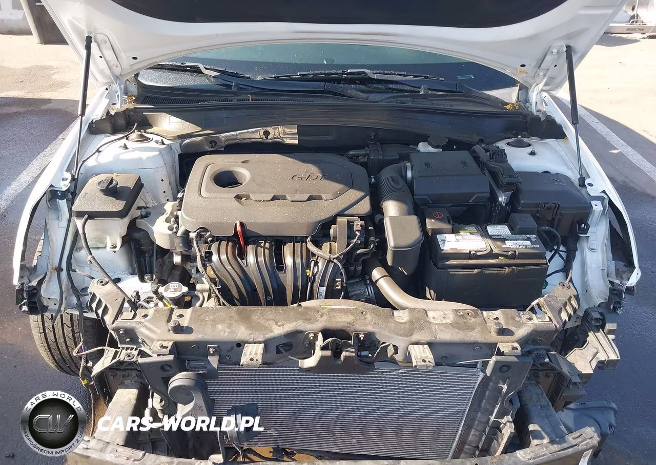 2020 Kia Optima S VIN:5XXGT4L30LG395853 - 10