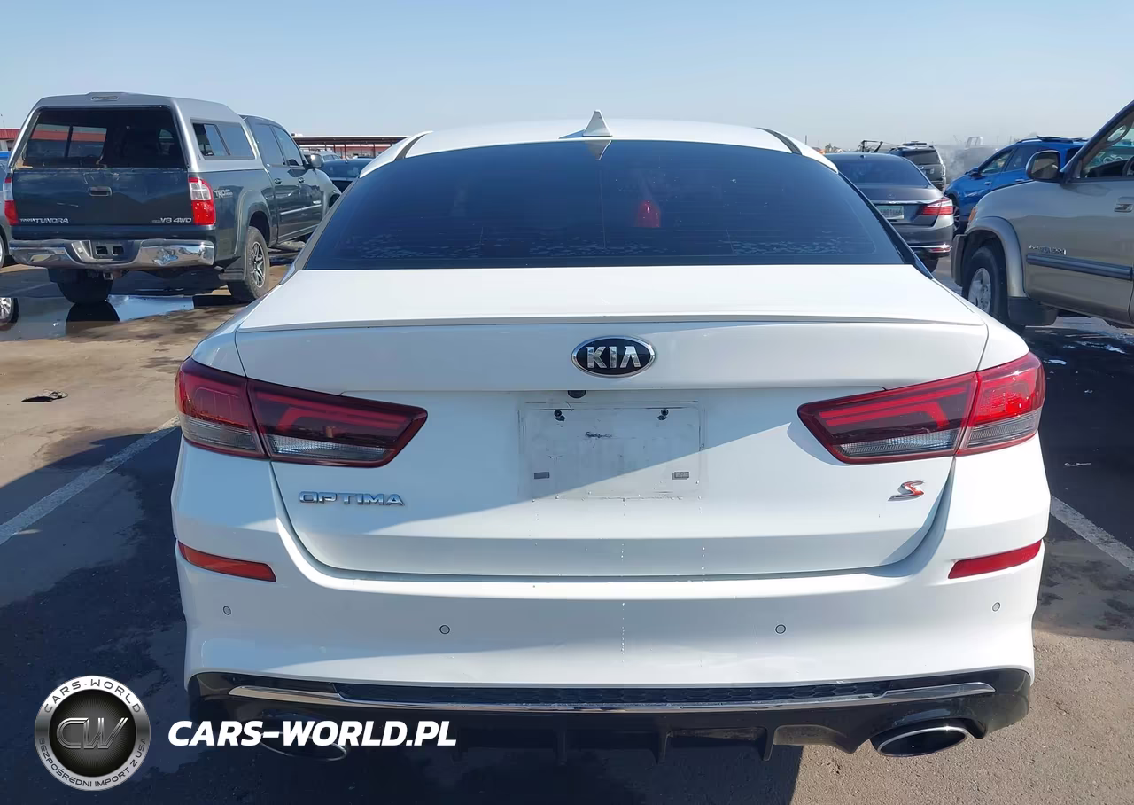 2020 Kia Optima S VIN:5XXGT4L30LG395853 - 17