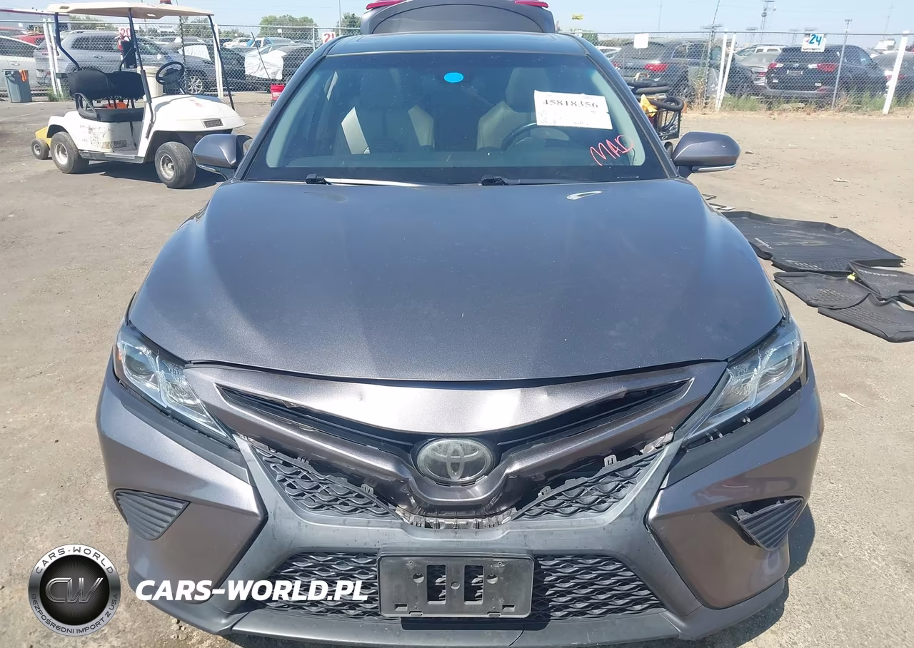 2018 Toyota Camry Se VIN:4T1B11HK2JU571366 - 13