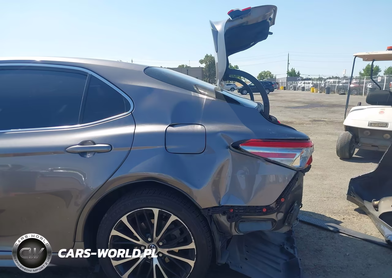 2018 Toyota Camry Se VIN:4T1B11HK2JU571366 - 6