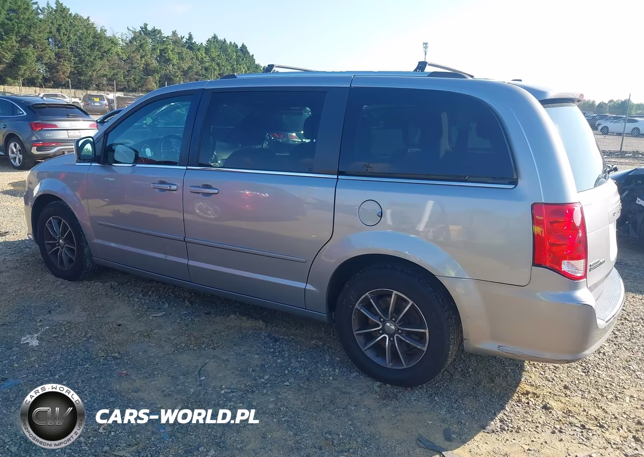 2017 Dodge Grand Caravan Sxt VIN:2C4RDGCGXHR790535 - 3