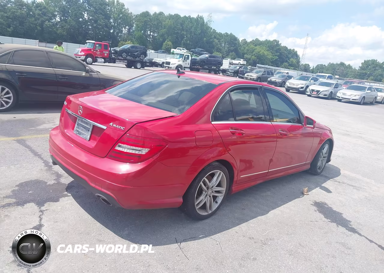 2012 Mercedes-Benz C 300 Sport 4Matic VIN:WDDGF8BBXCR238020 - 4