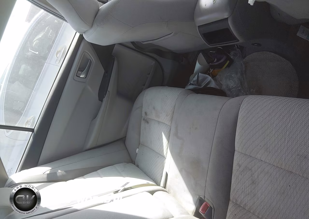 2017 Toyota Camry Le VIN:4T1BF1FK6HU369564 - 8