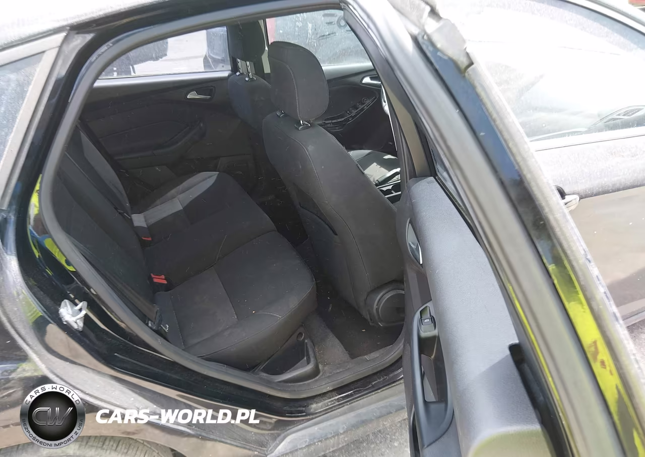 2018 Ford Focus Se VIN:1FADP3K21JL282488 - 8