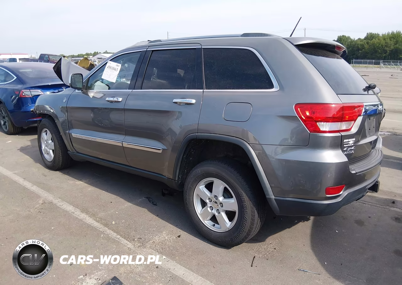 2012 Jeep Grand Cherokee Laredo VIN:1C4RJFAGXCC268981 - 3