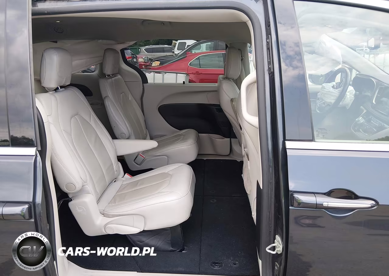 2021 Chrysler Pacifica Touring L VIN:2C4RC1BG7MR552685 - 8