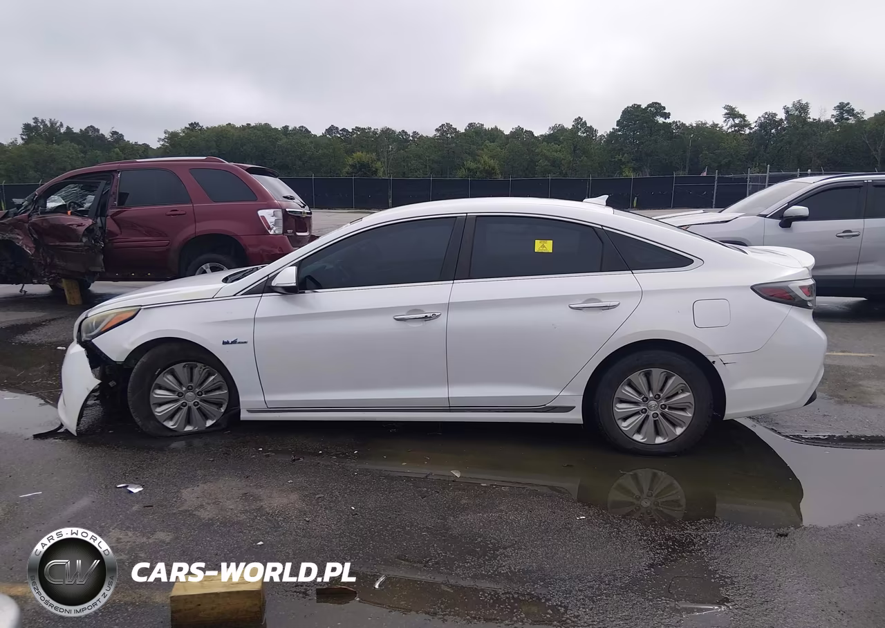 2016 Hyundai Sonata Hybrid Se VIN:KMHE24L17GA027031 - 14