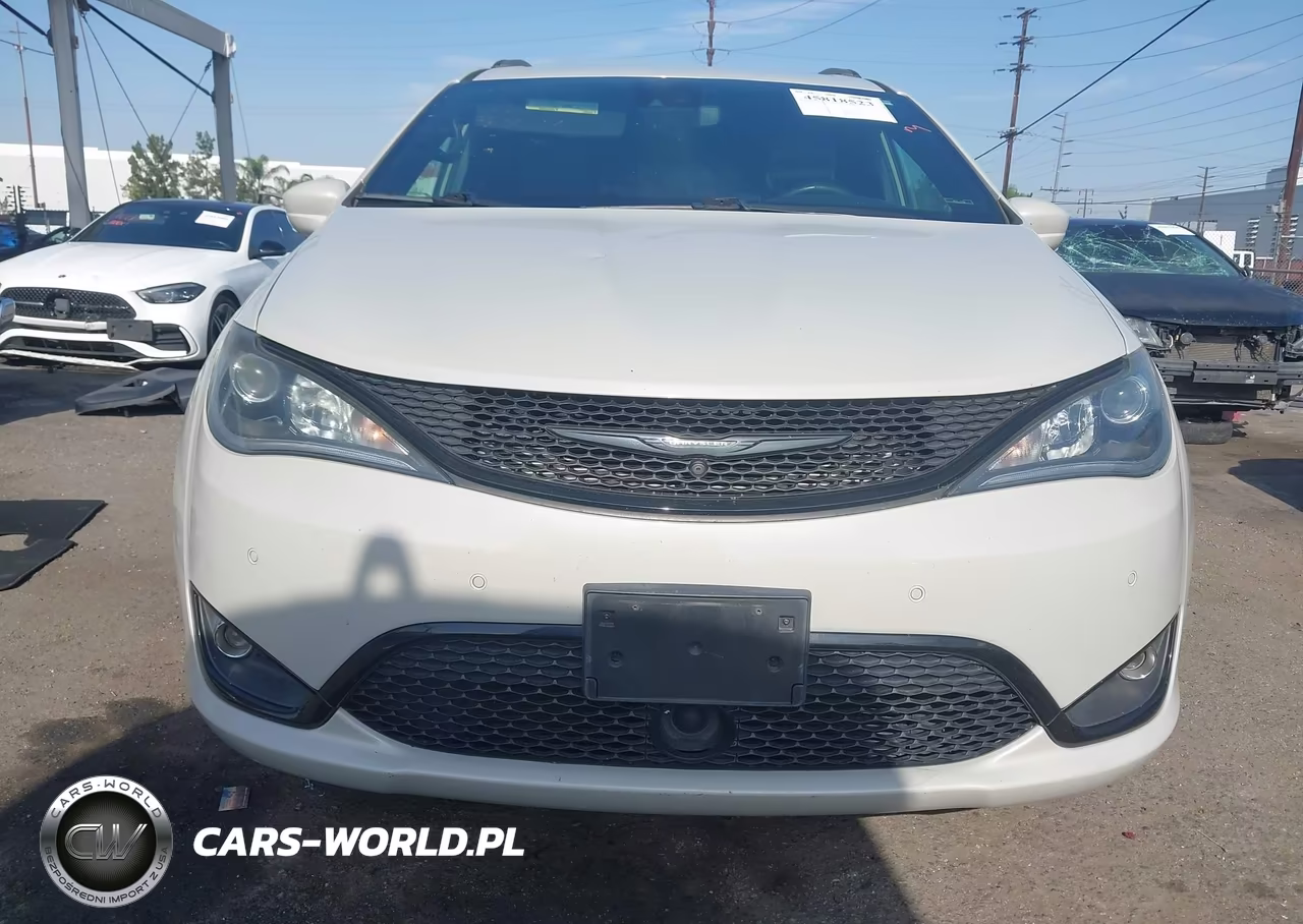 2019 Chrysler Pacifica Touring L VIN:2C4RC1BGXKR705430 - 13