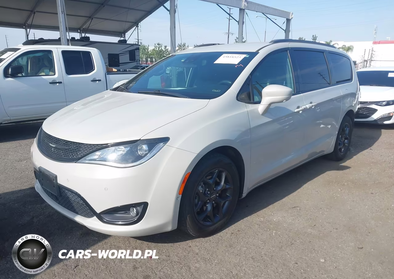 2019 Chrysler Pacifica Touring L VIN:2C4RC1BGXKR705430 - 2