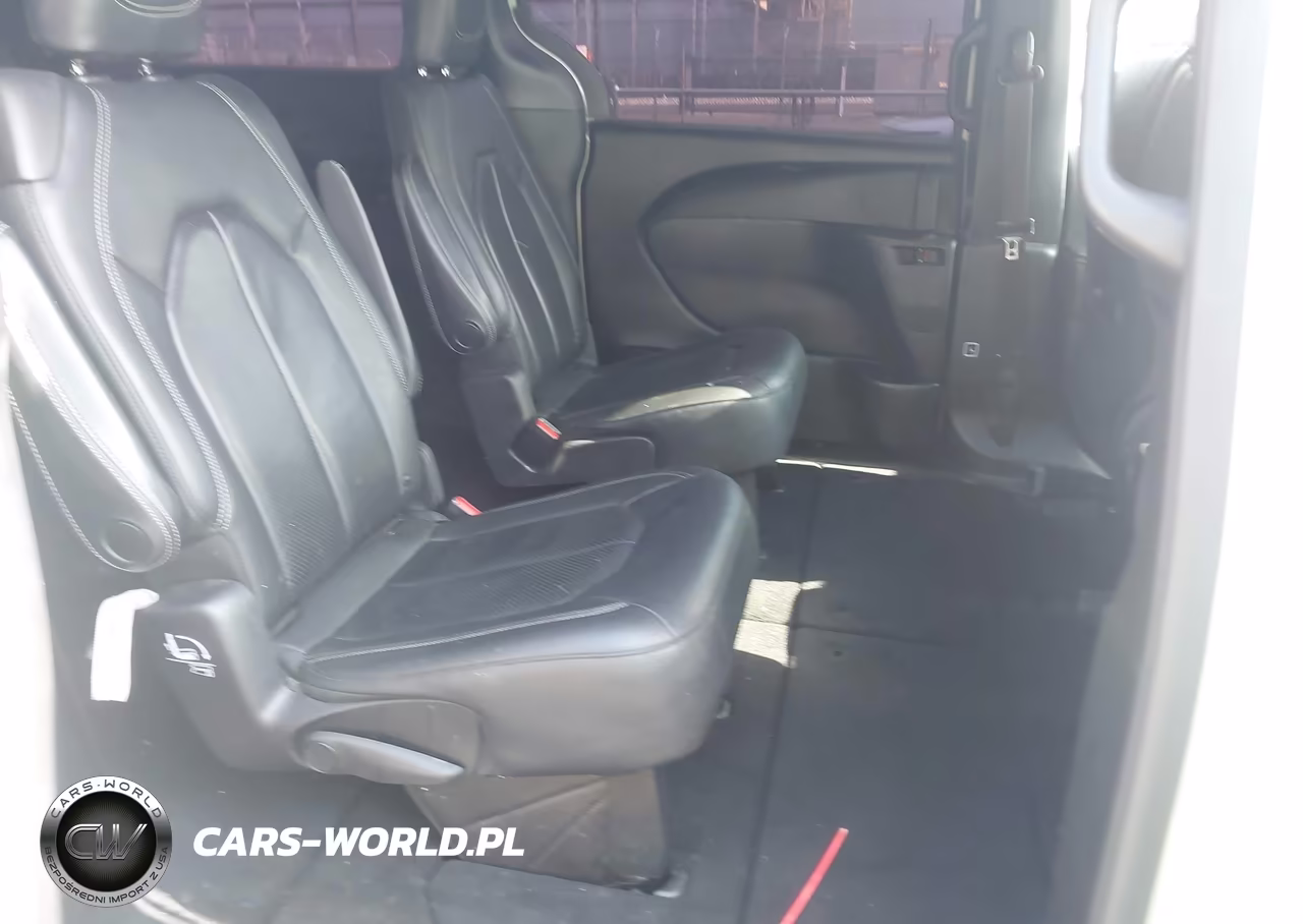 2019 Chrysler Pacifica Touring L VIN:2C4RC1BGXKR705430 - 8