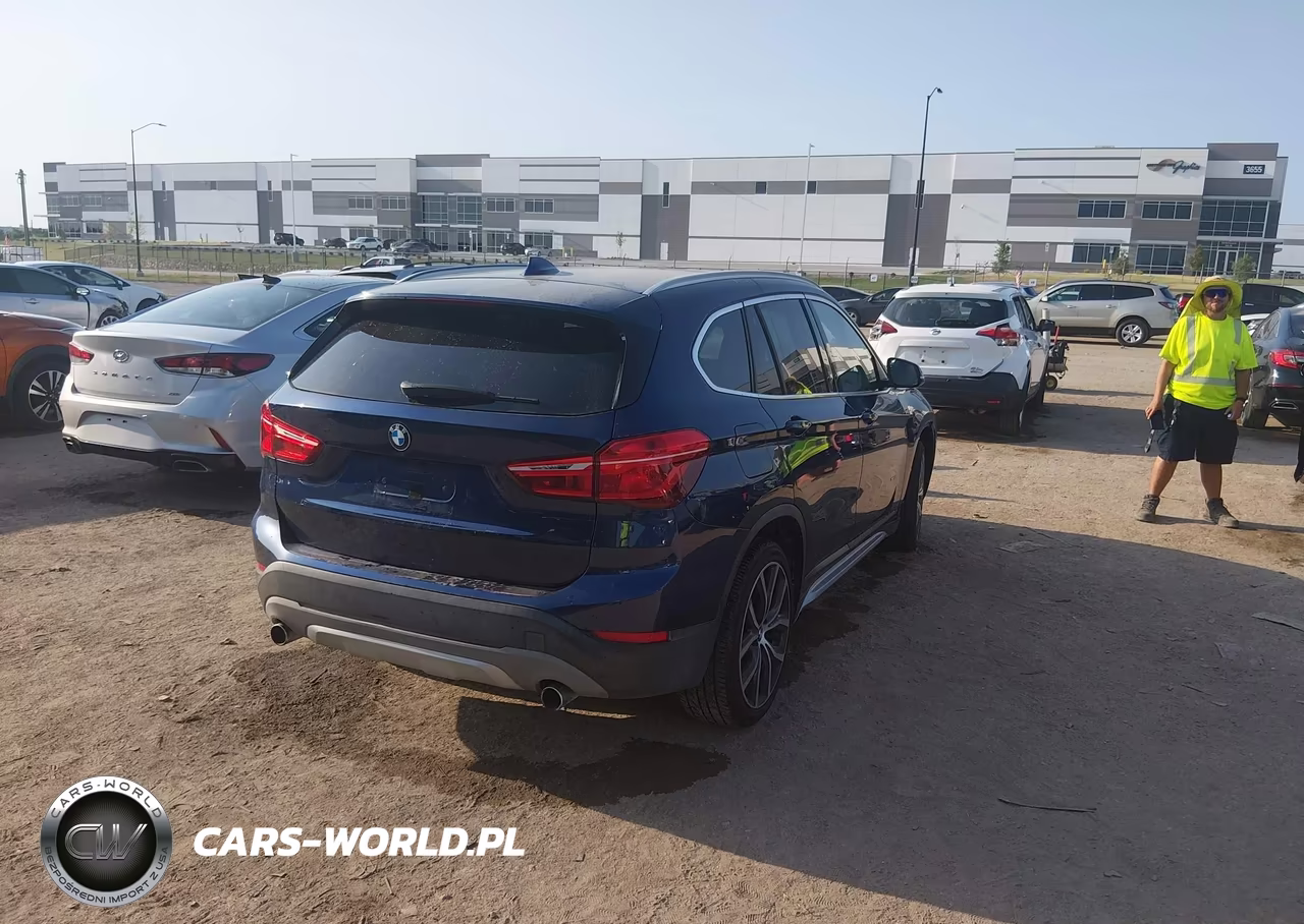 2017 BMW X1 Sdrive28I VIN:WBXHU7C39H5H36039 - 4