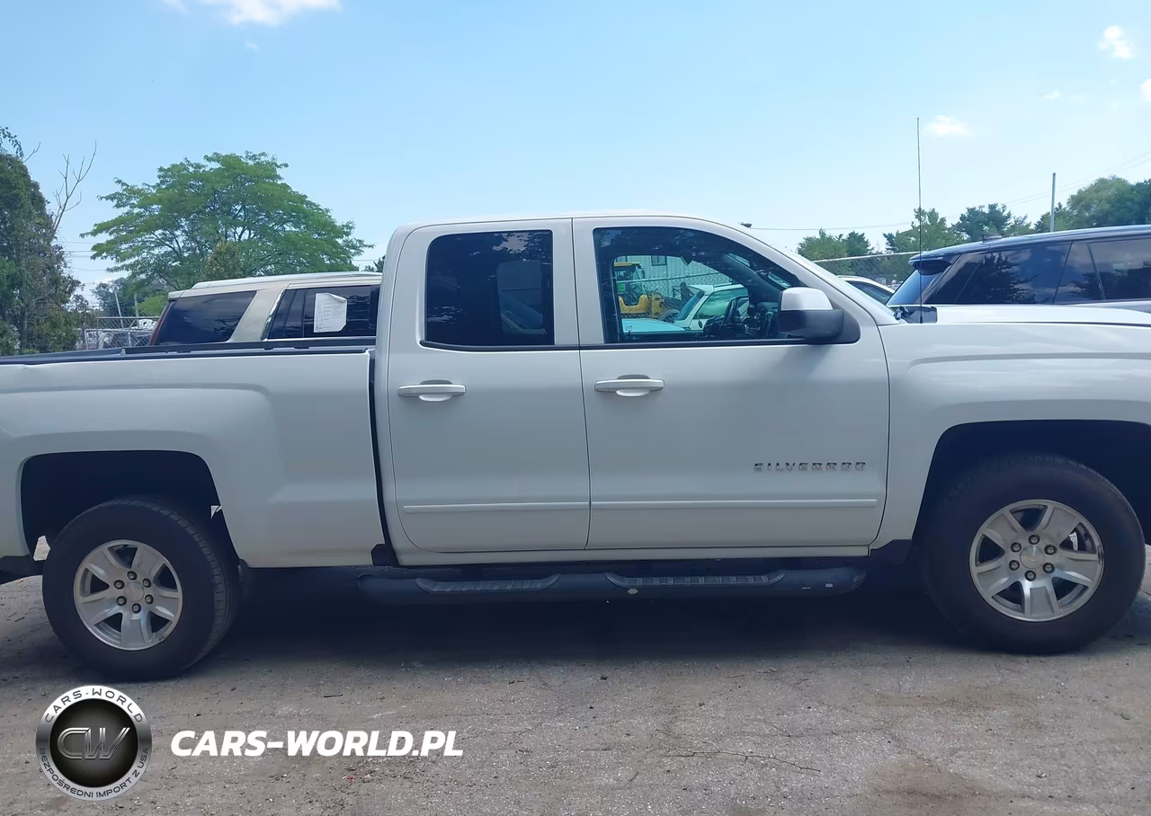2018 Chevrolet Silverado 1500 1Lt VIN:1GCVKREC5JZ240696 - 13