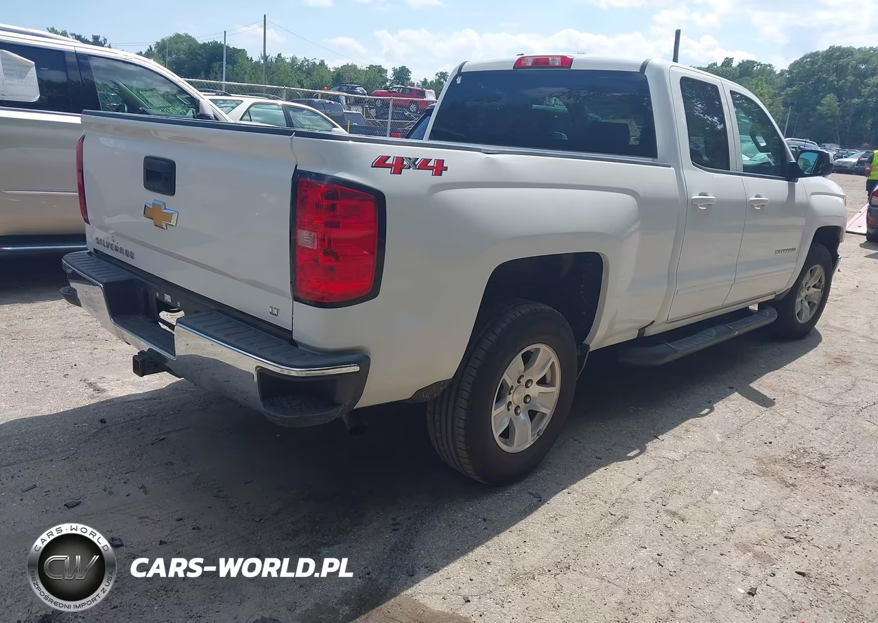 2018 Chevrolet Silverado 1500 1Lt VIN:1GCVKREC5JZ240696 - 4