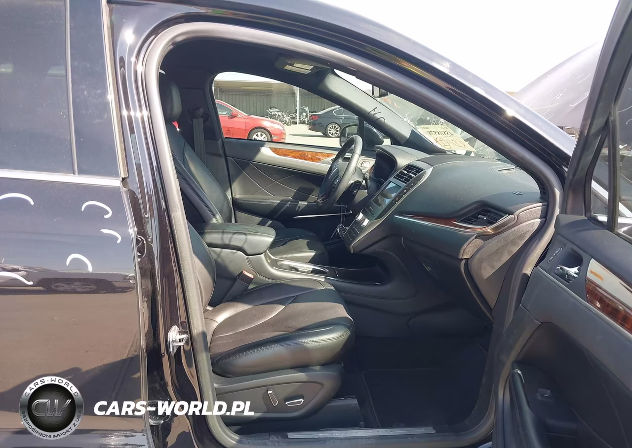 2019 Lincoln Mkc Standard VIN:5LMCJ1C99KUL26894 - 5