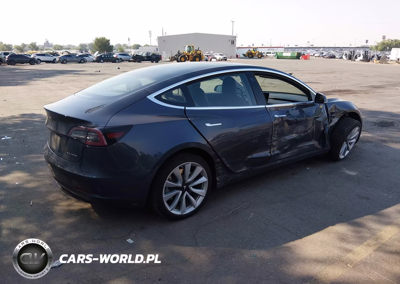 2018 Tesla Model 3 Long Range-Performance VIN:5YJ3E1EB3JF132302 - 4