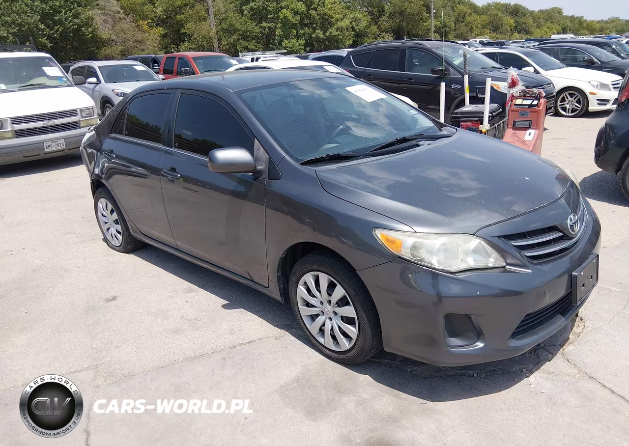 2013 Toyota Corolla Le – zdjęcie 1 z 16