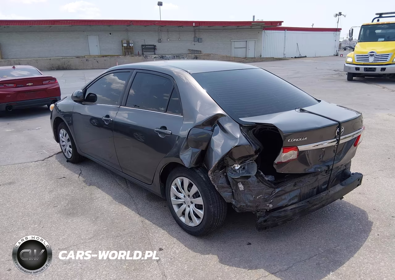 2013 Toyota Corolla Le VIN:5YFBU4EE2DP224116 - 3