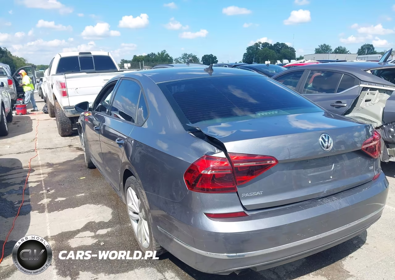 2019 Volkswagen Passat 2.0T Wolfsburg Edition VIN:1VWLA7A34KC008015 - 3