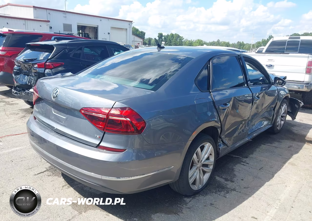 2019 Volkswagen Passat 2.0T Wolfsburg Edition VIN:1VWLA7A34KC008015 - 4