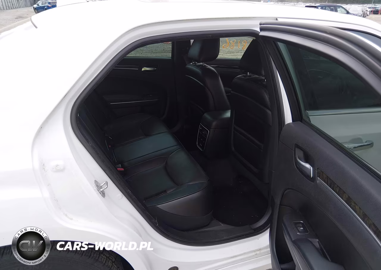 2017 Chrysler 300C VIN:2C3CCAEG2HH663081 - 8
