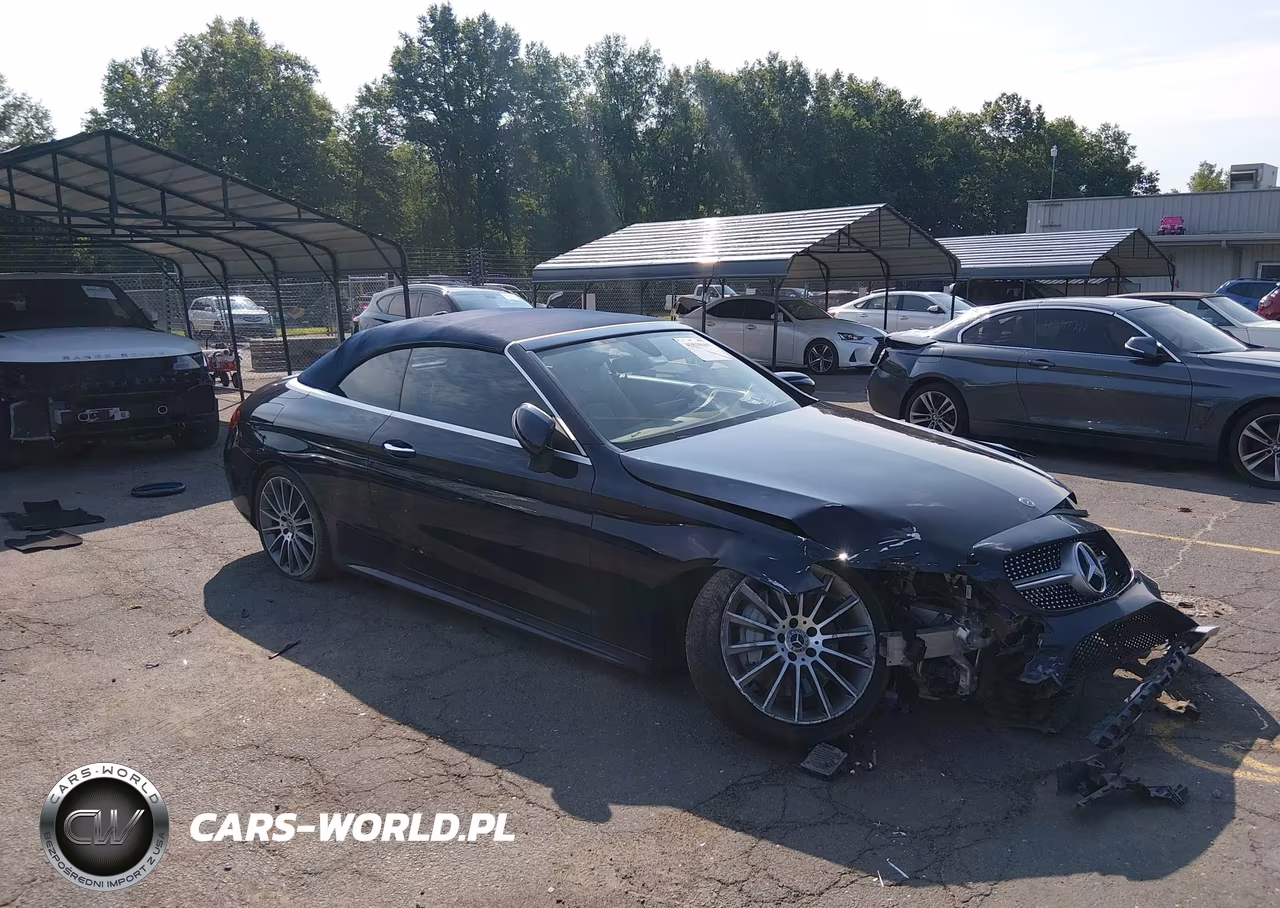 2017 Mercedes-Benz C 300 – zdjęcie 1 z 16