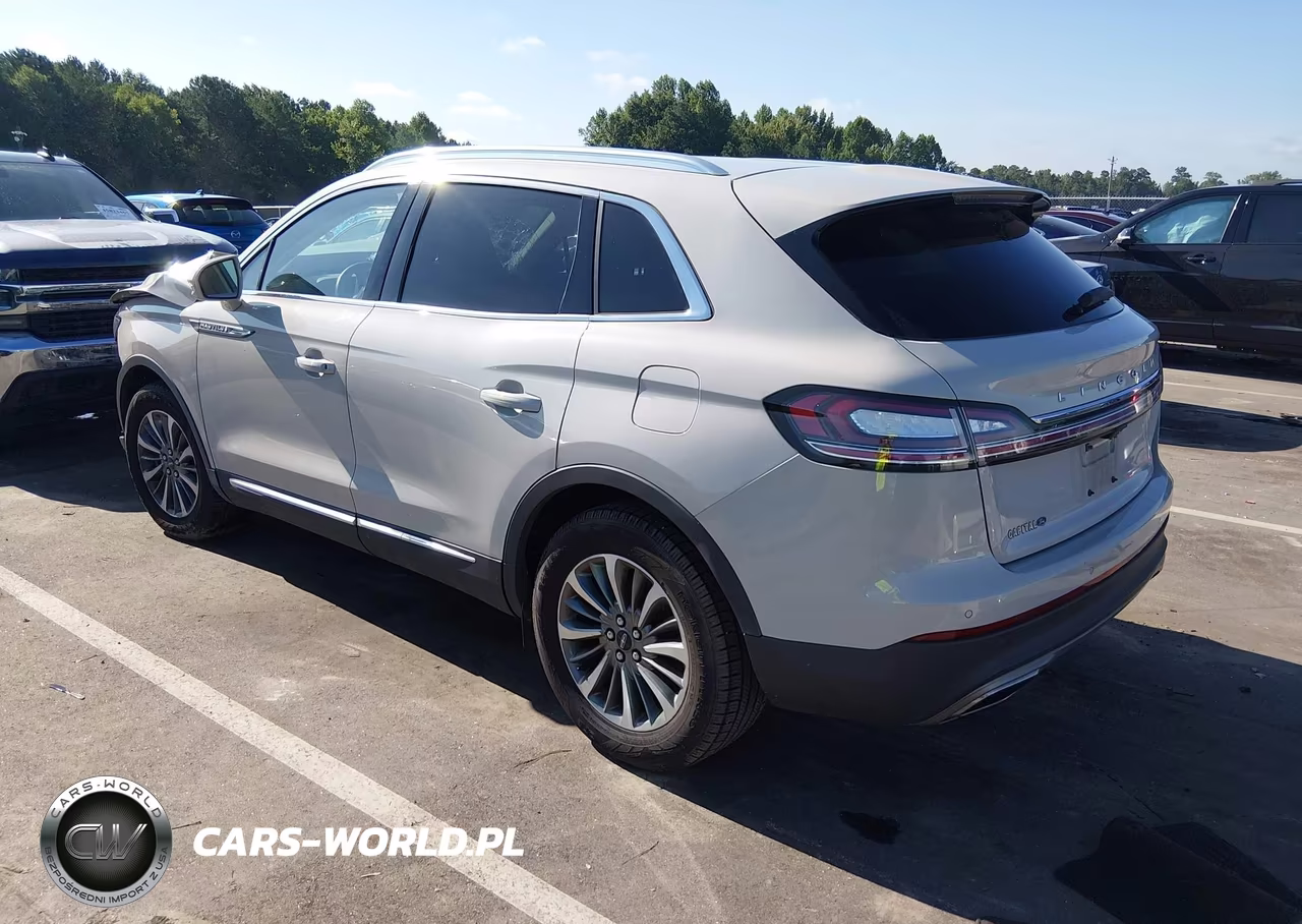2022 Lincoln Nautilus Standard VIN:2LMPJ6J92NBL07543 - 3