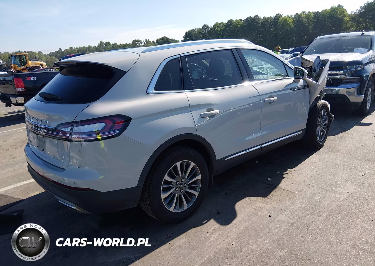 2022 Lincoln Nautilus Standard VIN:2LMPJ6J92NBL07543 - 4