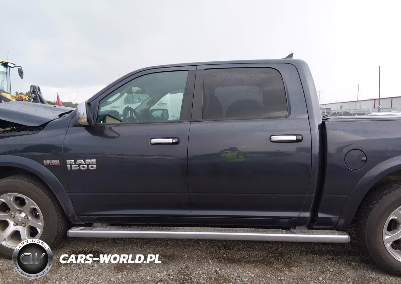 2015 Ram 1500 Laramie VIN:1C6RR6NT9FS755042 - 15
