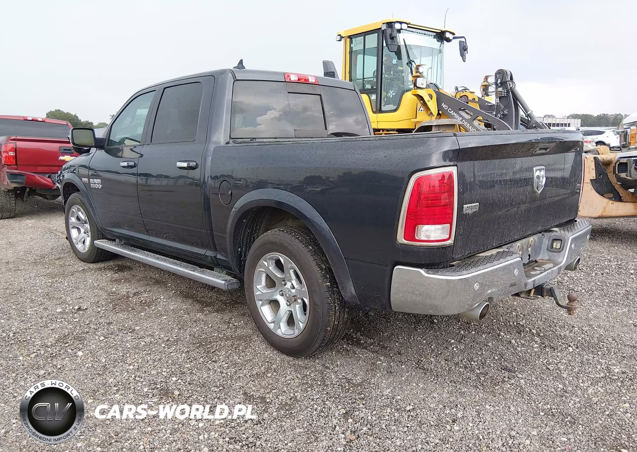 2015 Ram 1500 Laramie VIN:1C6RR6NT9FS755042 - 3