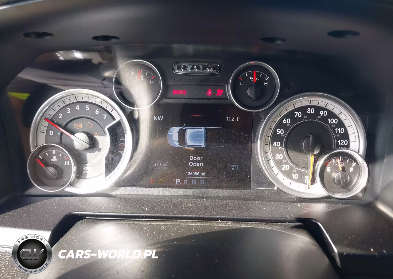 2015 Ram 1500 Laramie VIN:1C6RR6NT9FS755042 - 7