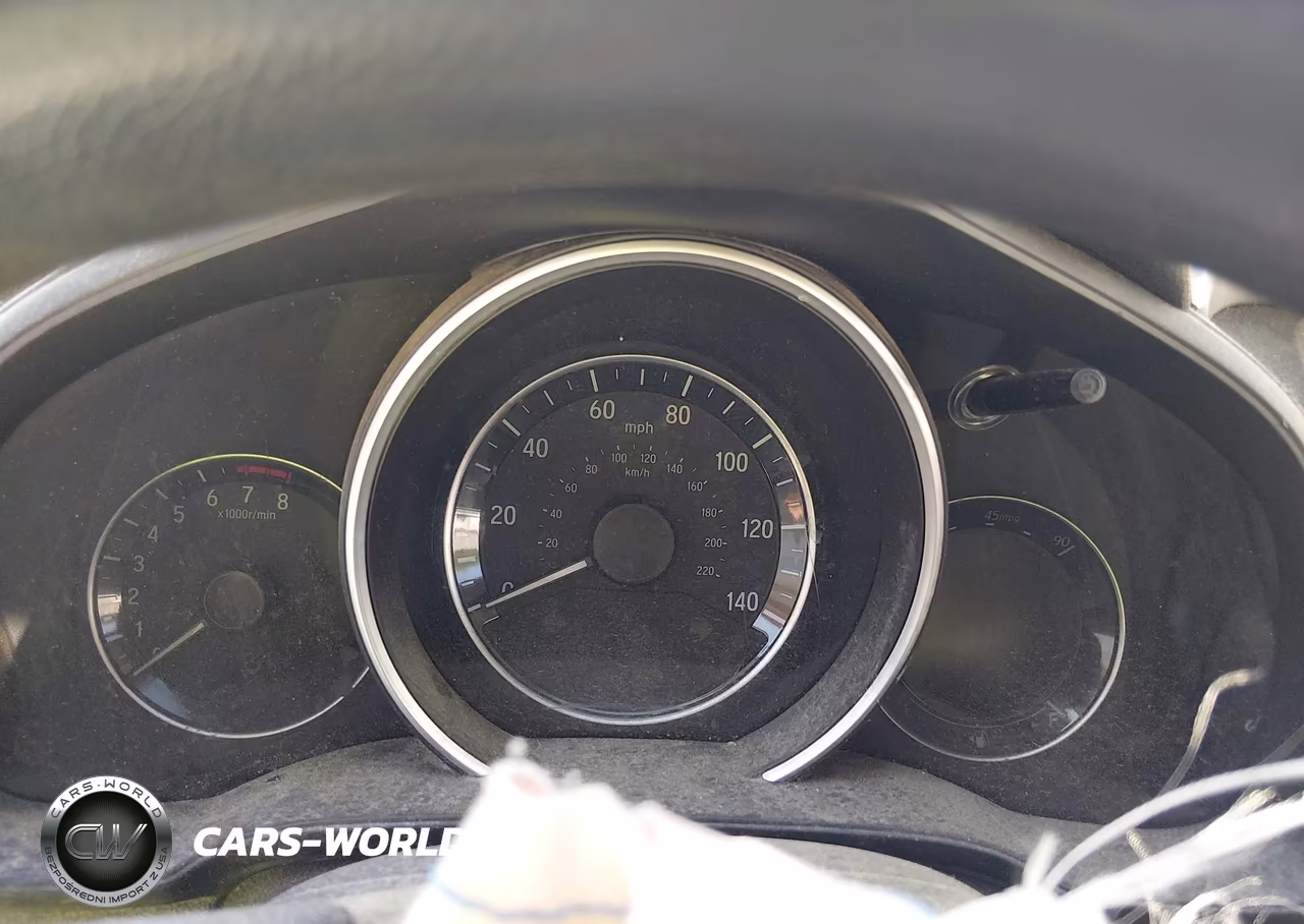 2015 Honda Fit Lx VIN:3HGGK5G51FM731955 - 15