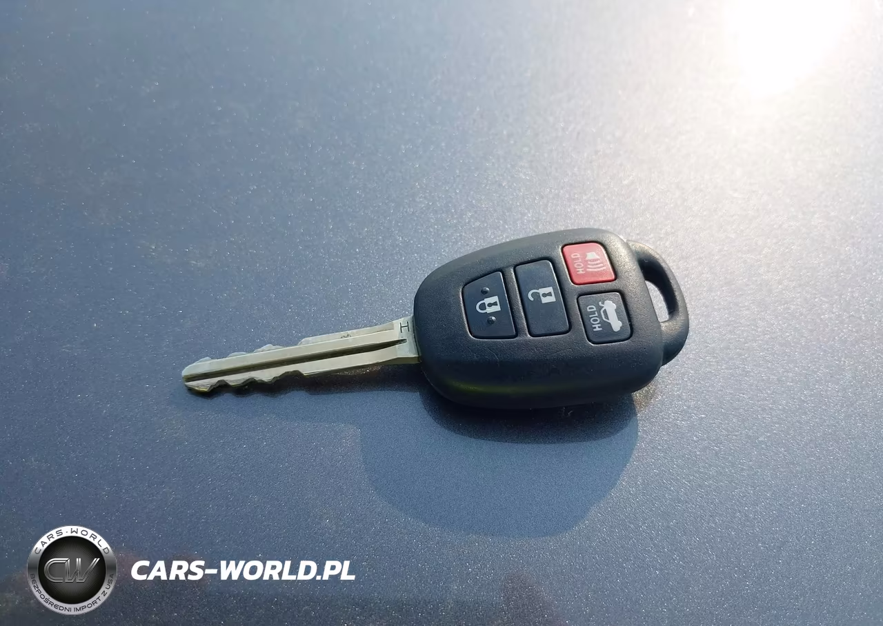 2016 Toyota Camry Le VIN:4T1BF1FK0GU139291 - 11