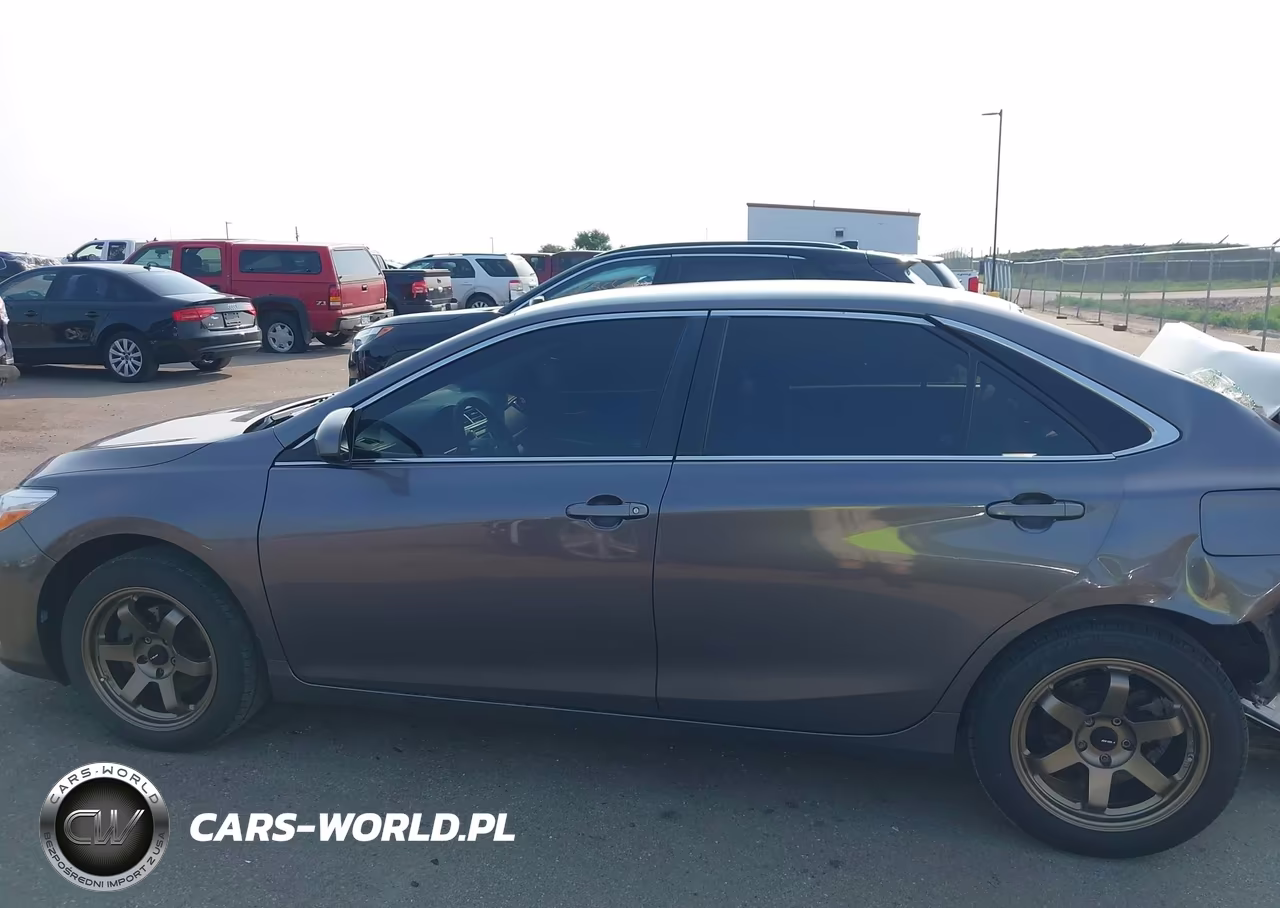 2016 Toyota Camry Le VIN:4T1BF1FK0GU139291 - 15