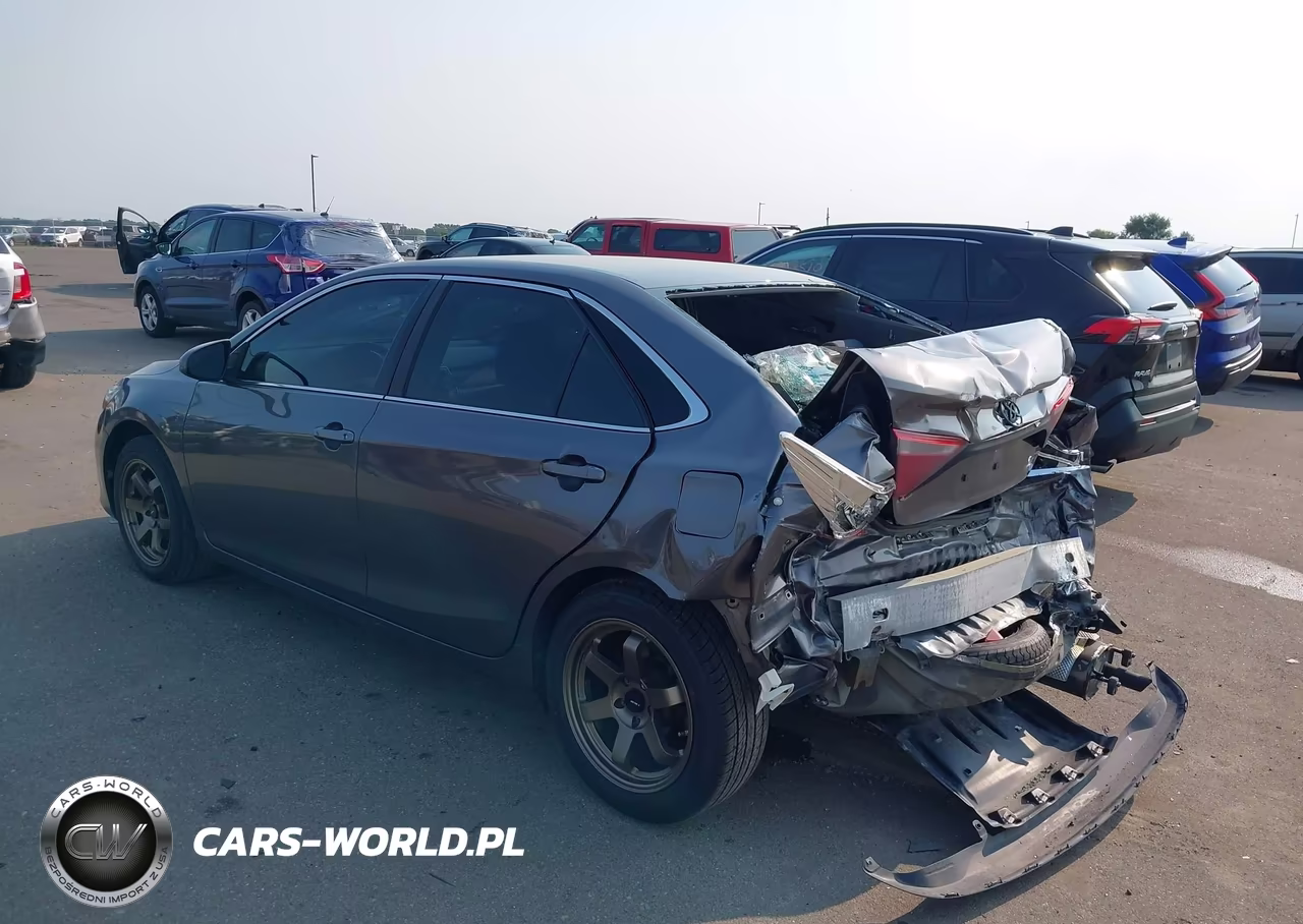 2016 Toyota Camry Le VIN:4T1BF1FK0GU139291 - 3