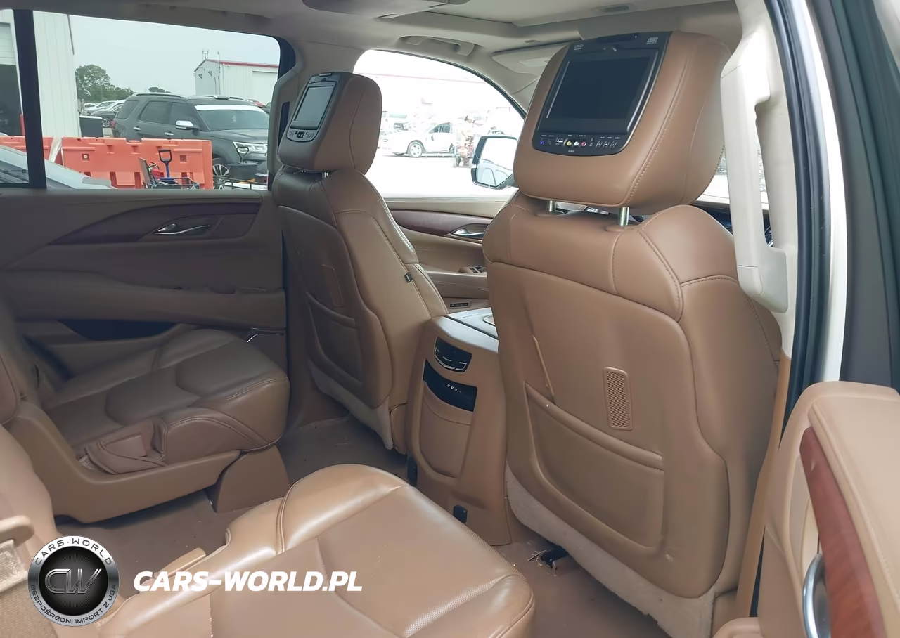 2015 Cadillac Escalade Platinum VIN:1GYS4PKJ3FR697979 - 8