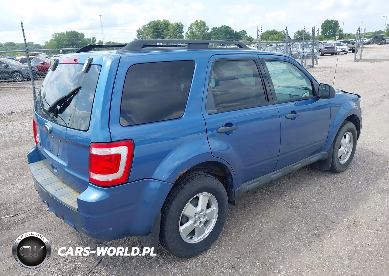 2010 Ford Escape Xlt VIN:1FMCU9D7XAKC59836 - 4