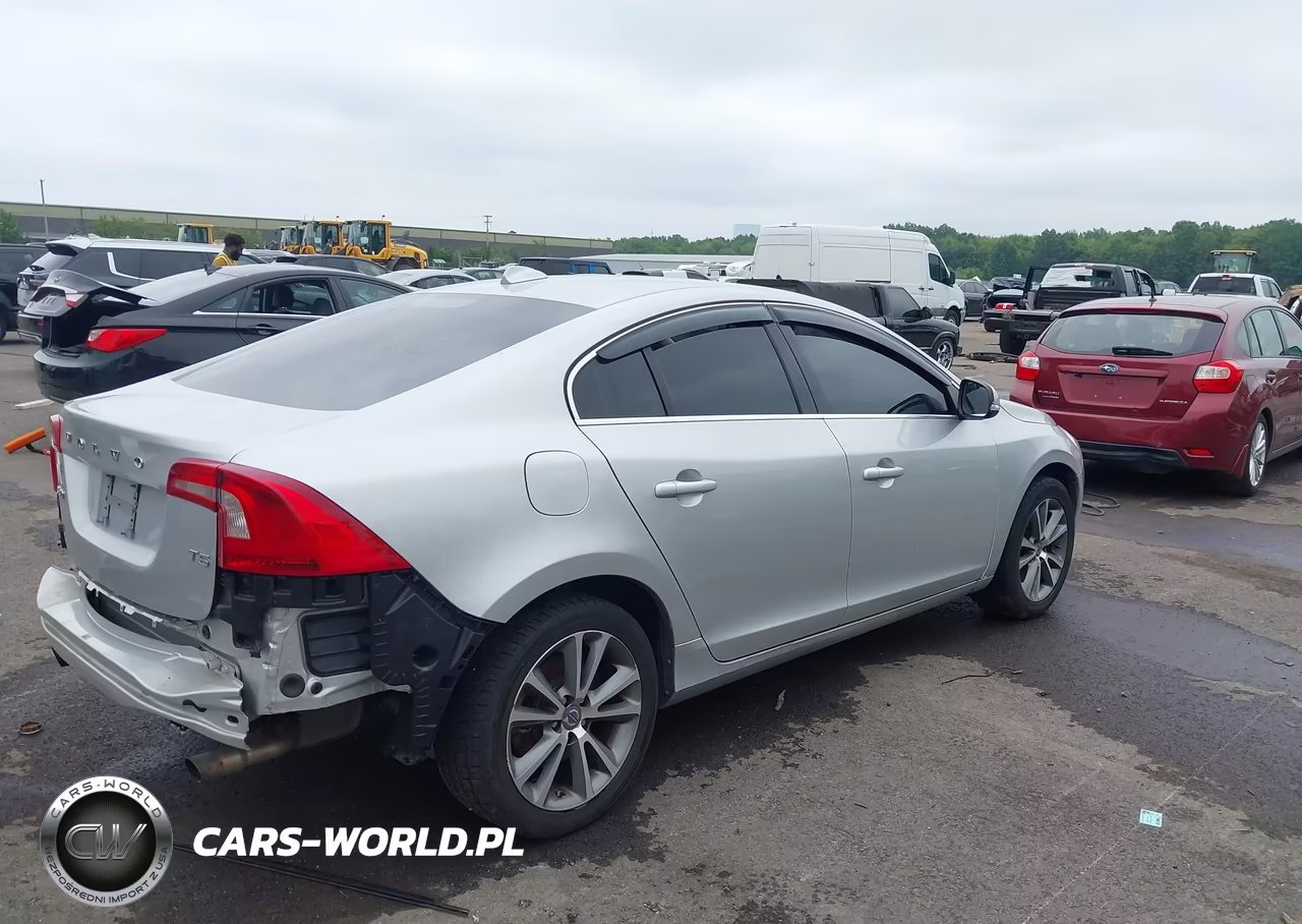 2012 Volvo S60 T5 VIN:YV1622FS5C2038304 - 4