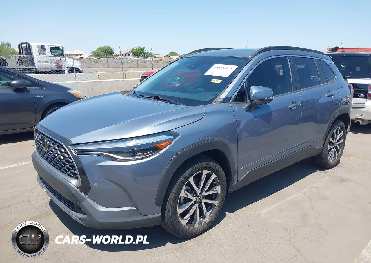 2022 Toyota Corolla Cross Xle VIN:7MUDAAAG8NV010835 - 2