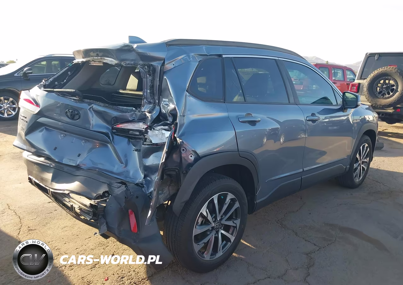 2022 Toyota Corolla Cross Xle VIN:7MUDAAAG8NV010835 - 6