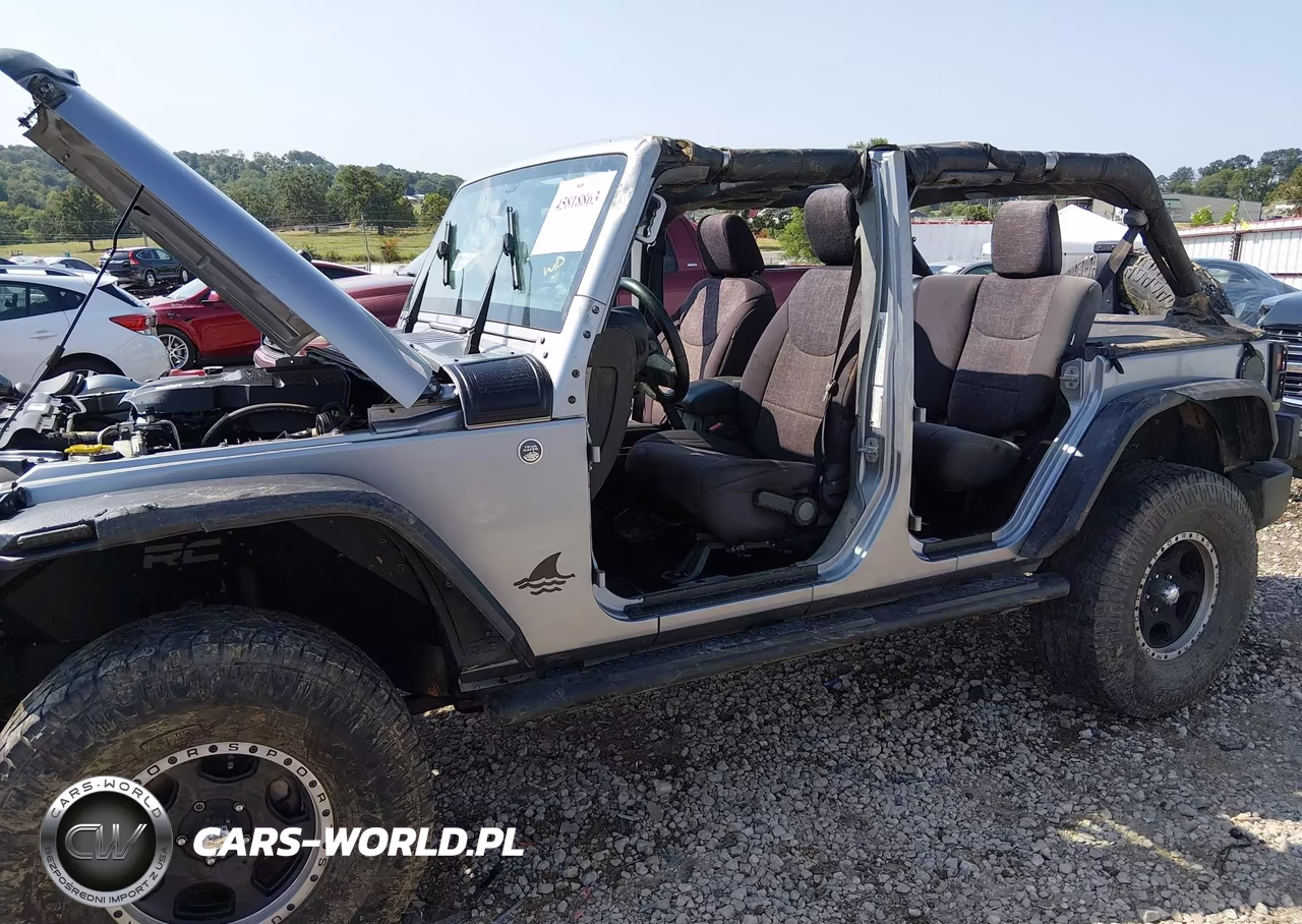 2013 Jeep Wrangler Unlimited Sport VIN:1C4BJWDG5DL612425 - 6