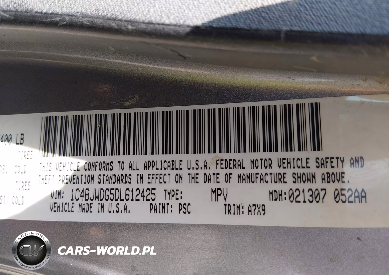 2013 Jeep Wrangler Unlimited Sport VIN:1C4BJWDG5DL612425 - 9