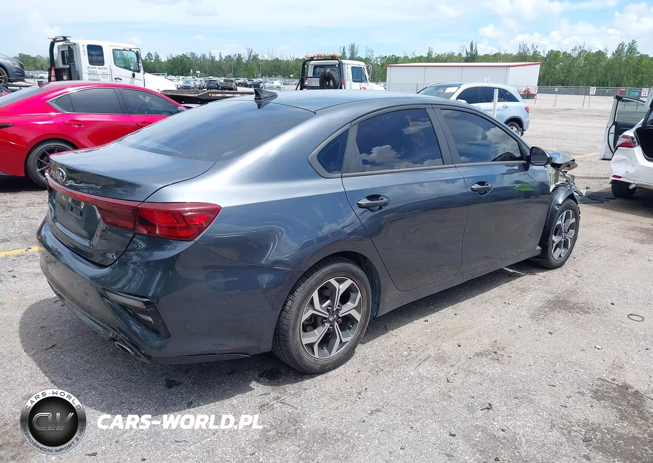 2020 Kia Forte Lxs VIN:3KPF24AD6LE170436 - 4
